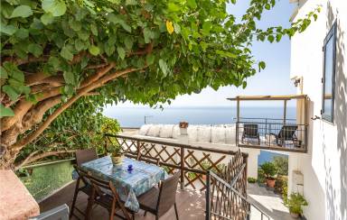 Airbnb  Amalfi