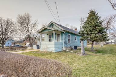 Airbnb  Cedar Rapids