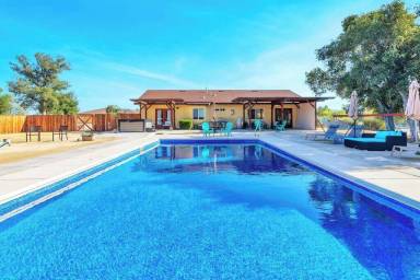 Airbnb  Atascadero