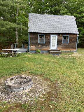 Cabin  Charlestown