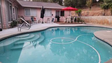 House  Weaverville
