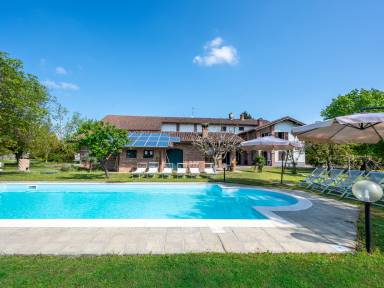 Casa vacacional con terraza, jacuzzi y jardín | Vistas a la naturaleza | Perfecta para el trabajo en remoto