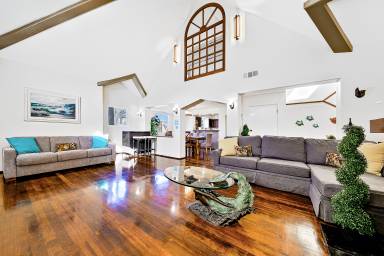 425 m² Maisonette