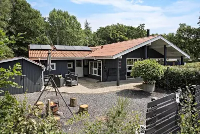 Voll ausgestattetes Ferienhaus mit Whirlpool, Sauna und Terrasse