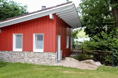 Fully equipped lovely holiday home with barbeque & garden | River view | Perfect for remote work | Dogs allowed