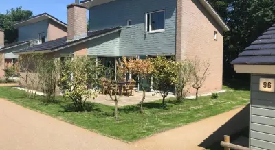Wunderschönes Ferienhaus mit Pool und Sauna