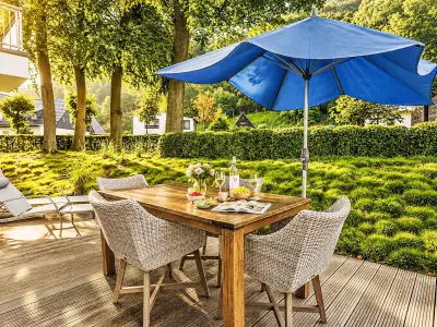 Apartment mit Terrasse, Garten und Pool | Naturblick