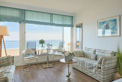 Voll ausgestattetes Apartment mit Pool und Sauna | Meerblick | Neben dem Strand