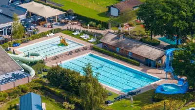 Ferienhaus mit Pool, Garten und Terrasse