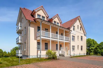 Villa Bergfrieden FeWo5: Balk, Meerbl, Sauna, Schwbad