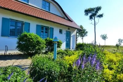 Ferienhaus mit Garten, Pool und Sauna