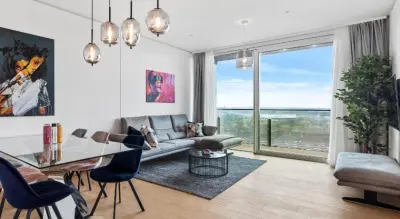 Apartment mit Terrasse und Pool