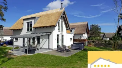 Familienorientiertes Ferienhaus mit Whirlpool, Pool und Garten