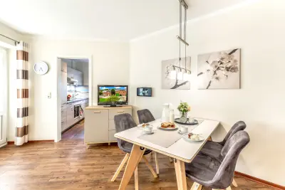 Ferienwohnung mit Grill, privatem Pool und Garten