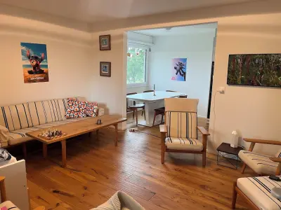 Apartamento con jardín