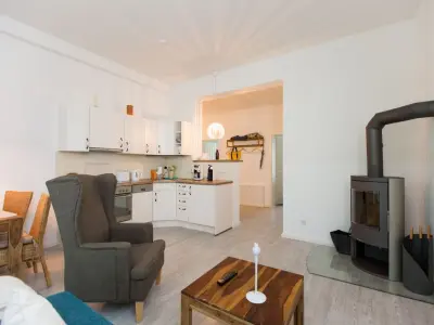 Familienfreundliches tolles Apartment mit Terrasse, Pool und Garten