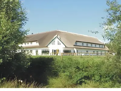 Friesenhof Hotel-Restaurant-Reitanlage
