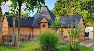 Ferienhaus mit Pool