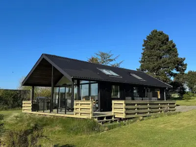 Ferienhaus mit Terrasse, Sauna und Grill | Meerblick
