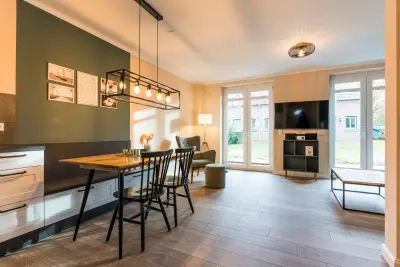 Ferienhaus mit Grill, privatem Pool und Terrasse