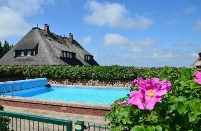 Apartment mit Pool und Garten | Meerblick