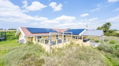 Ferienhaus mit Sauna, Garten und Whirlpool