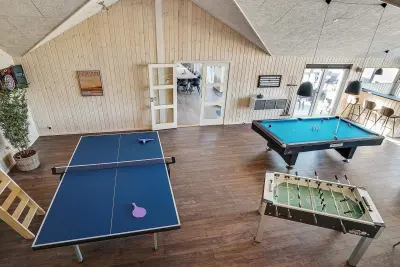 Ferienhaus mit Garten, Pool und Sauna
